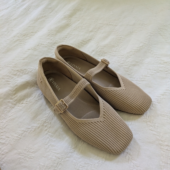 Vivaia Margot Mary-Jane Almond Square-Toe Flats | 37.5 - Picture 3 of 14